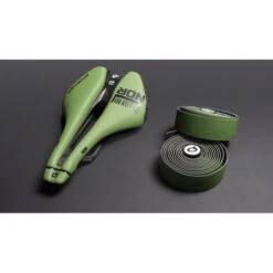Selle Prologo Dimension NDR 143 Tirox 245x143mm Vert -Vélo Pièces Boutique selle prologo dimension ndr 143 tirox 245x143mm vert 2